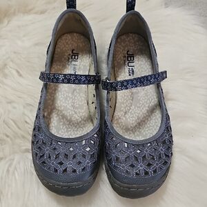 JBU Blue Mary Jane Shoes. Wildflower Memory Foam. 8.5